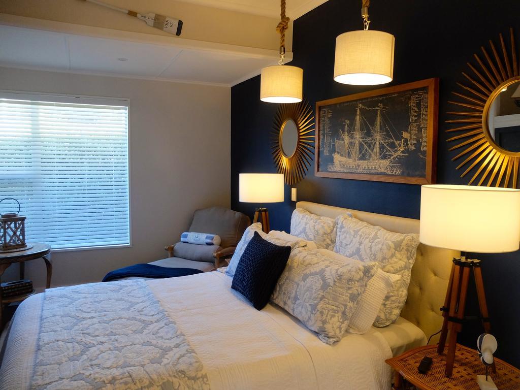 Quarterdeck Apartment อามารู ภายนอก รูปภาพ
